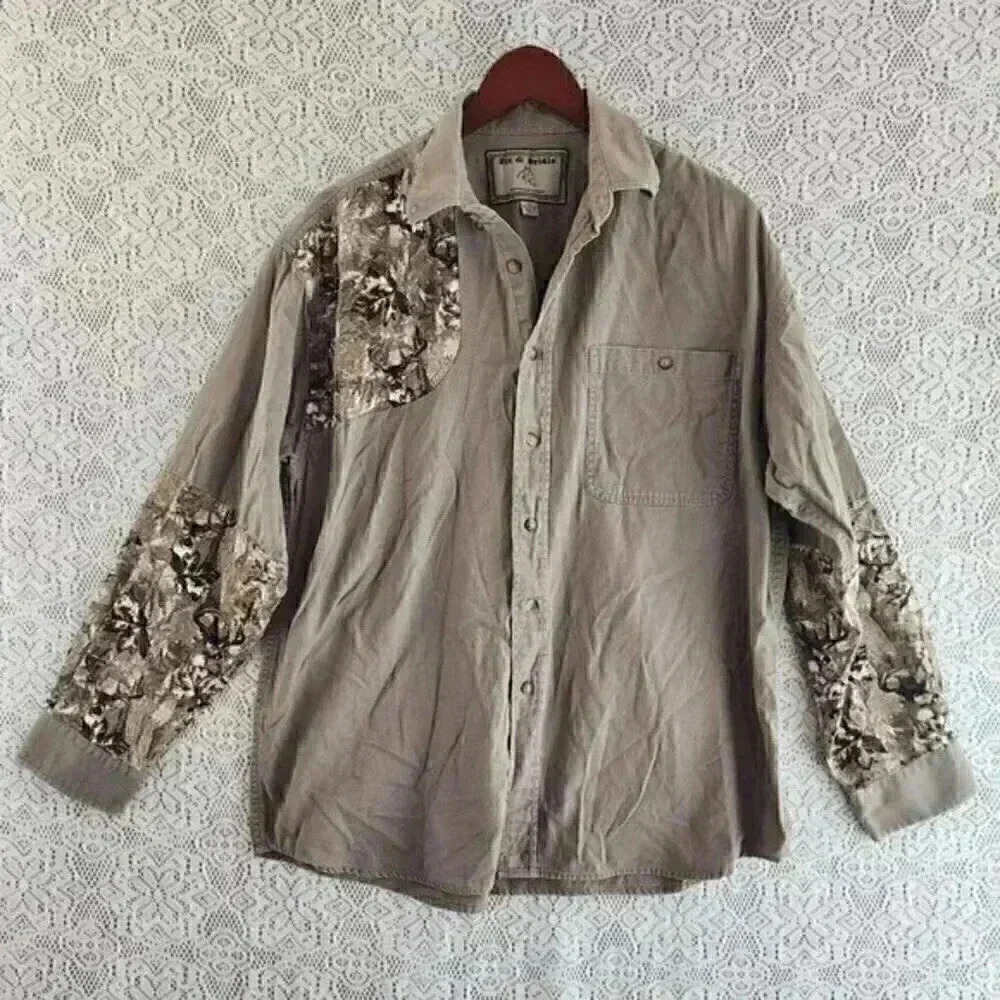 Bit & Bridle Camo Button Down Long‎ Sleeve Men's Shirt L